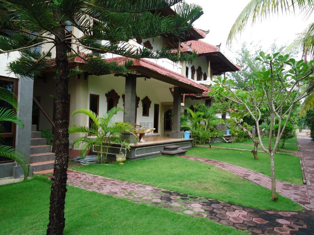 Star Two Thousand Bungalow Nusa Lembongan Exterior photo