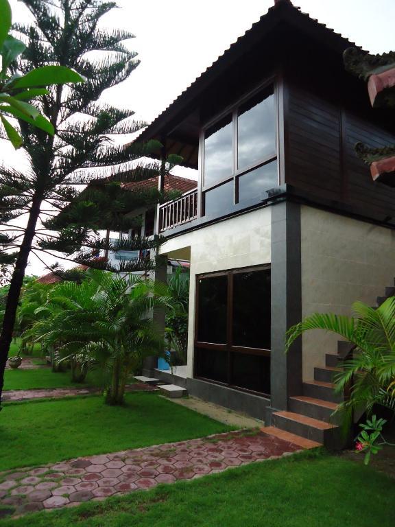 Star Two Thousand Bungalow Nusa Lembongan Exterior photo