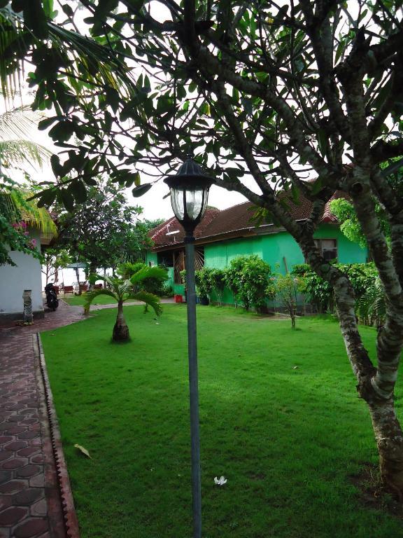 Star Two Thousand Bungalow Nusa Lembongan Exterior photo