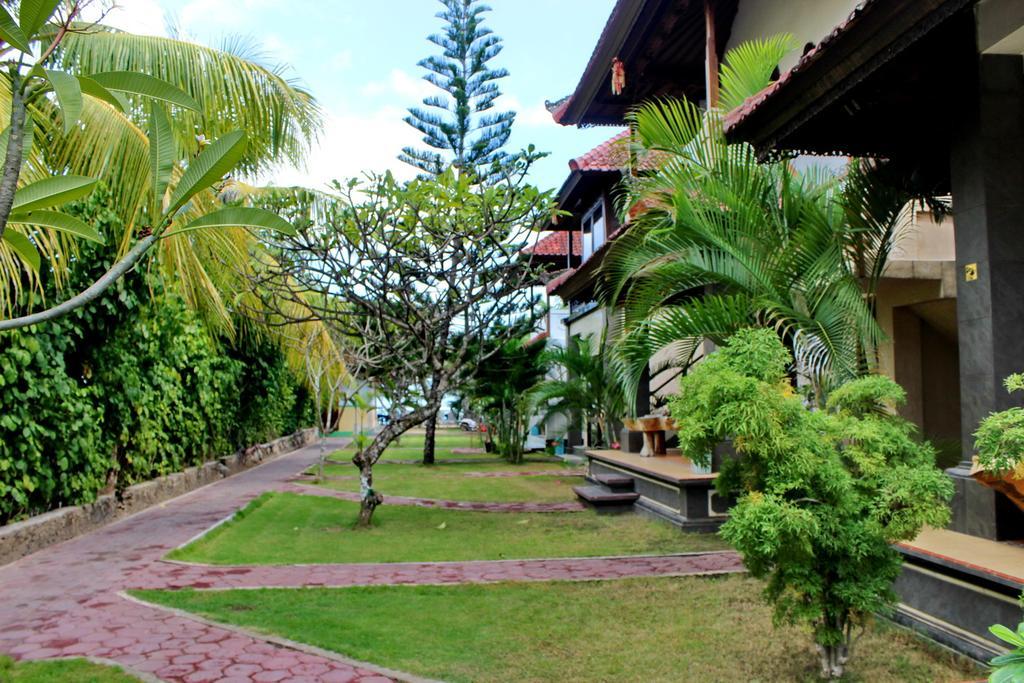 Star Two Thousand Bungalow Nusa Lembongan Exterior photo