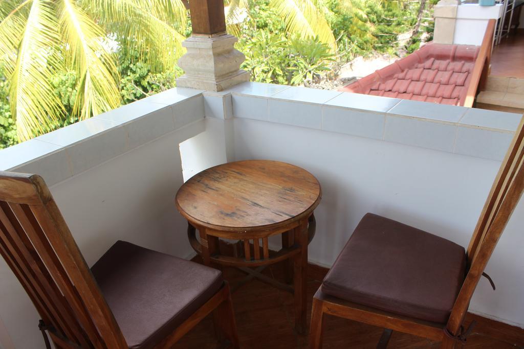 Star Two Thousand Bungalow Nusa Lembongan Exterior photo